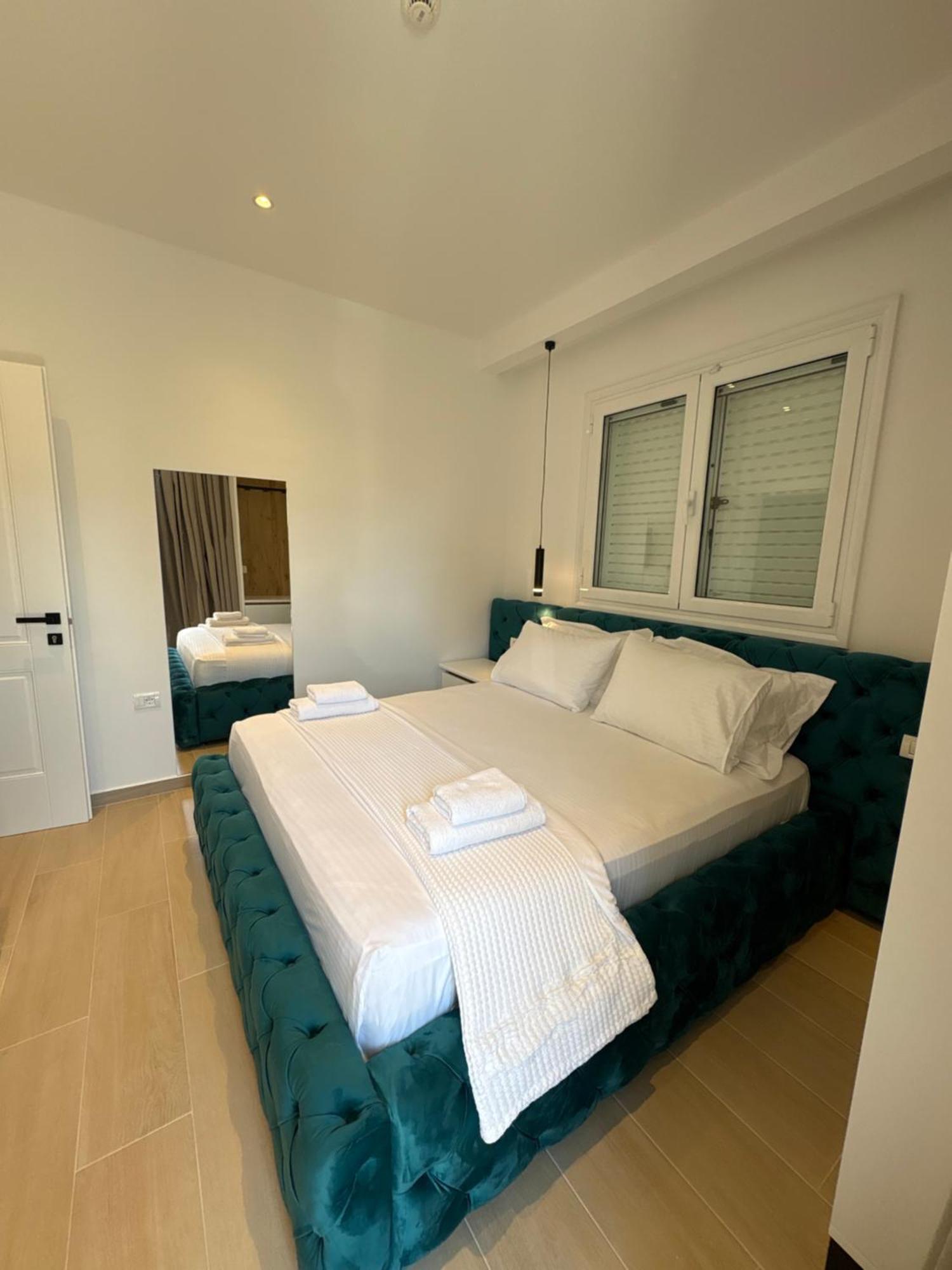 Xhonis Apartments Ksamil Esterno foto