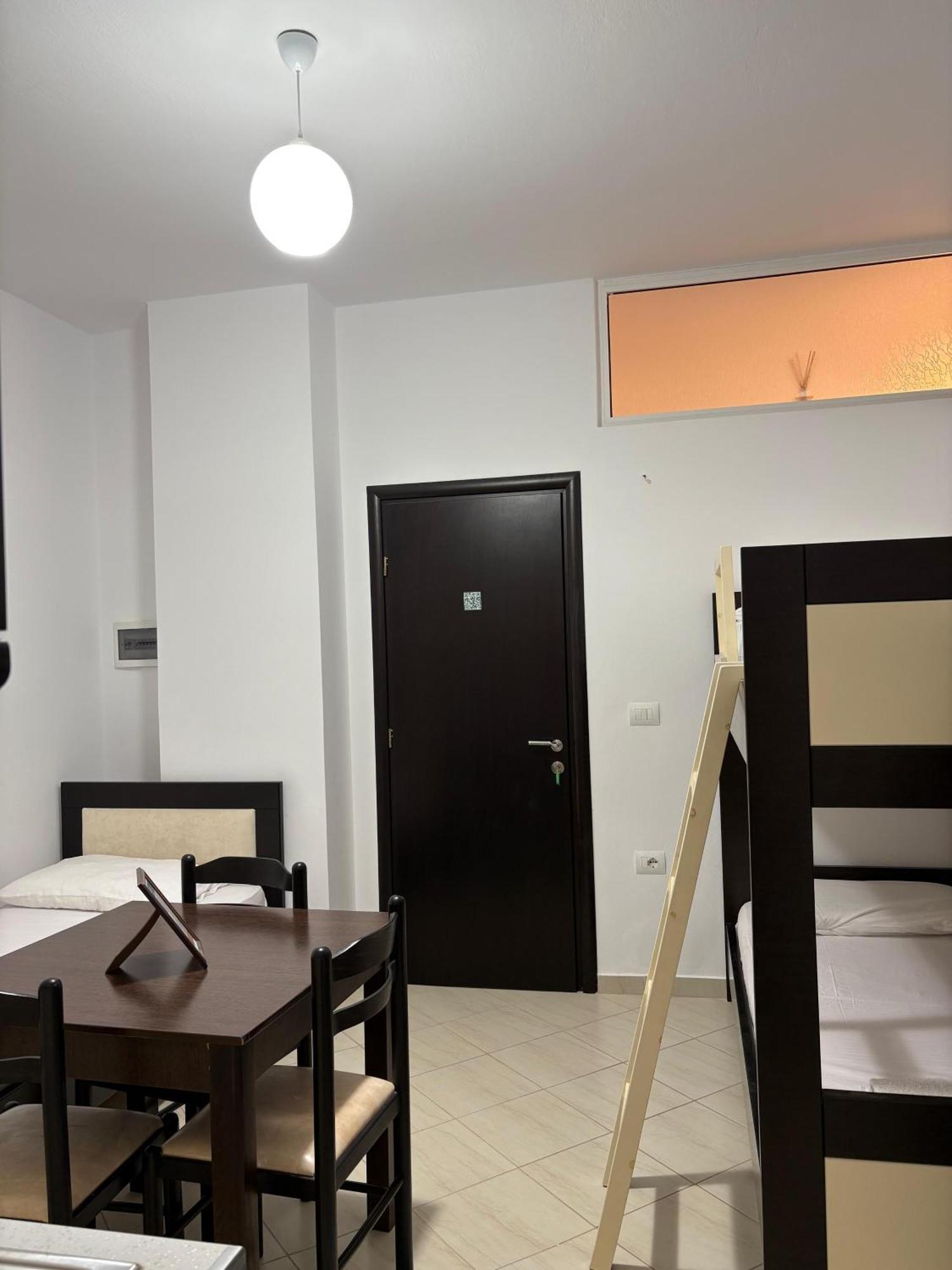 Xhonis Apartments Ksamil Esterno foto
